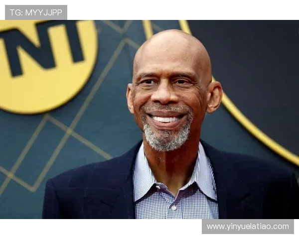 卡里姆·阿布杜尔-贾巴尔:从篮球传奇到文化象征的多维人生 卡里姆·阿布杜尔-贾巴尔:从篮球传奇到文化象征的多维人生