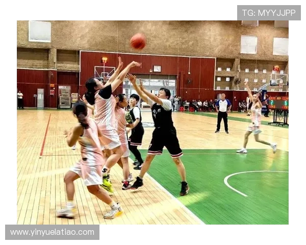 篮球的魅力与技巧:从基础训练到职业赛场的全方位探索 篮球的魅力与技巧:从基础训练到职业赛场的全方位探索