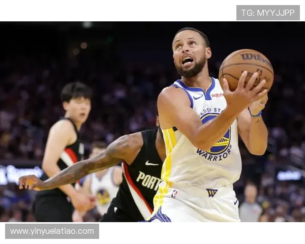 勇士与开拓者季前赛精彩对决展现新赛季球队实力与战术布局 勇士与开拓者季前赛精彩对决展现新赛季球队实力与战术布局